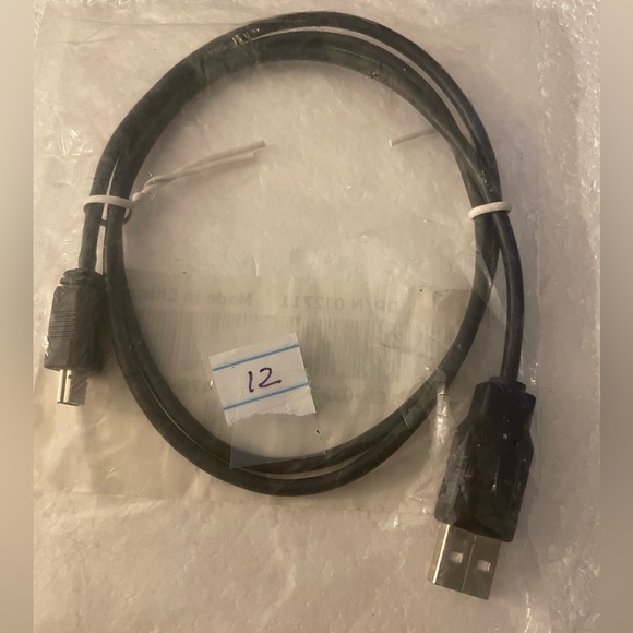 🖤PKG#12~ NWOT Black USB Cable - Picture 4 of 6